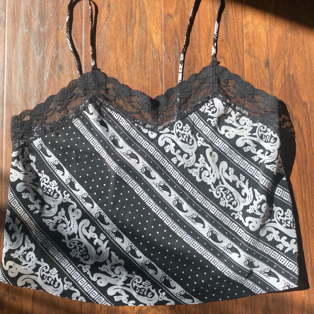 Victoria’s Secret Black and White Cami